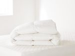 1023609_crinkled_percale_duvet_undyed_fa22_93861b66-9d99-4b3c-a6d4-56366d79f458