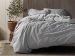 1023609_crinkled_percale_duvet_undyed_fa22_93861b66-9d99-4b3c-a6d4-56366d79f458